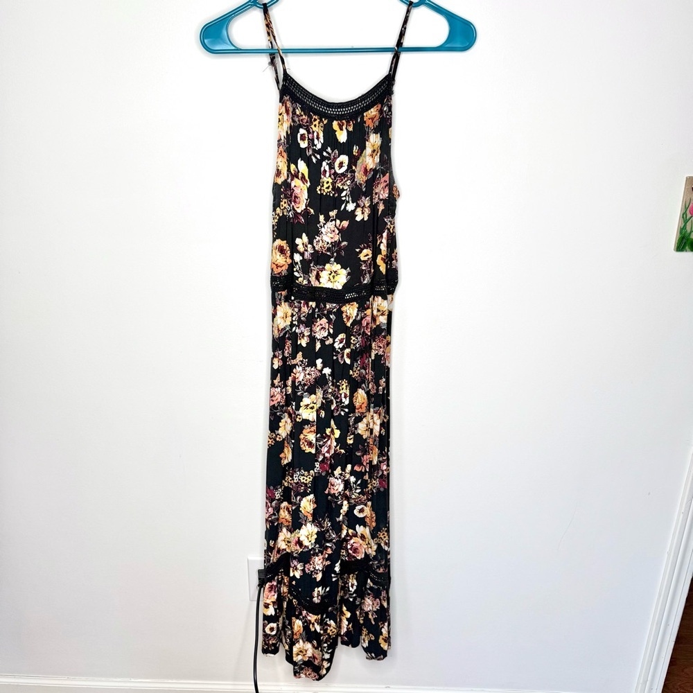 Eyeshadow Black and Floral Print Sleeveless Midi Dress Size Small - Picture 2 of 13